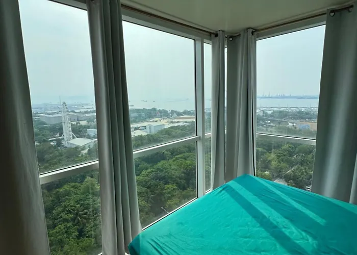 Apartment Breeze Deluxe Unit Roxas Blvd